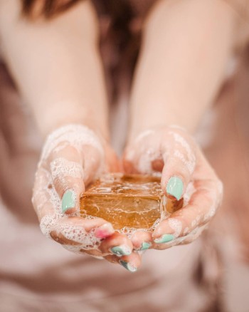 صابون گلیسیرینه زردچوبه
